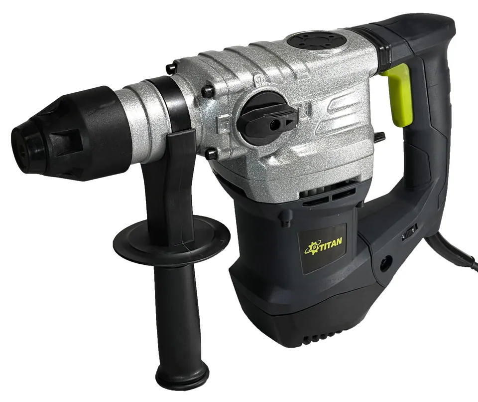 Перфоратор TITAN BP3215